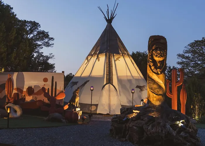 Lobo Tipi At El Mistico Ranch