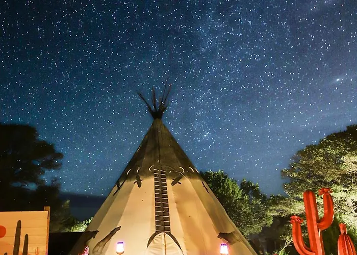 Lobo Tipi At El Mistico Ranch
