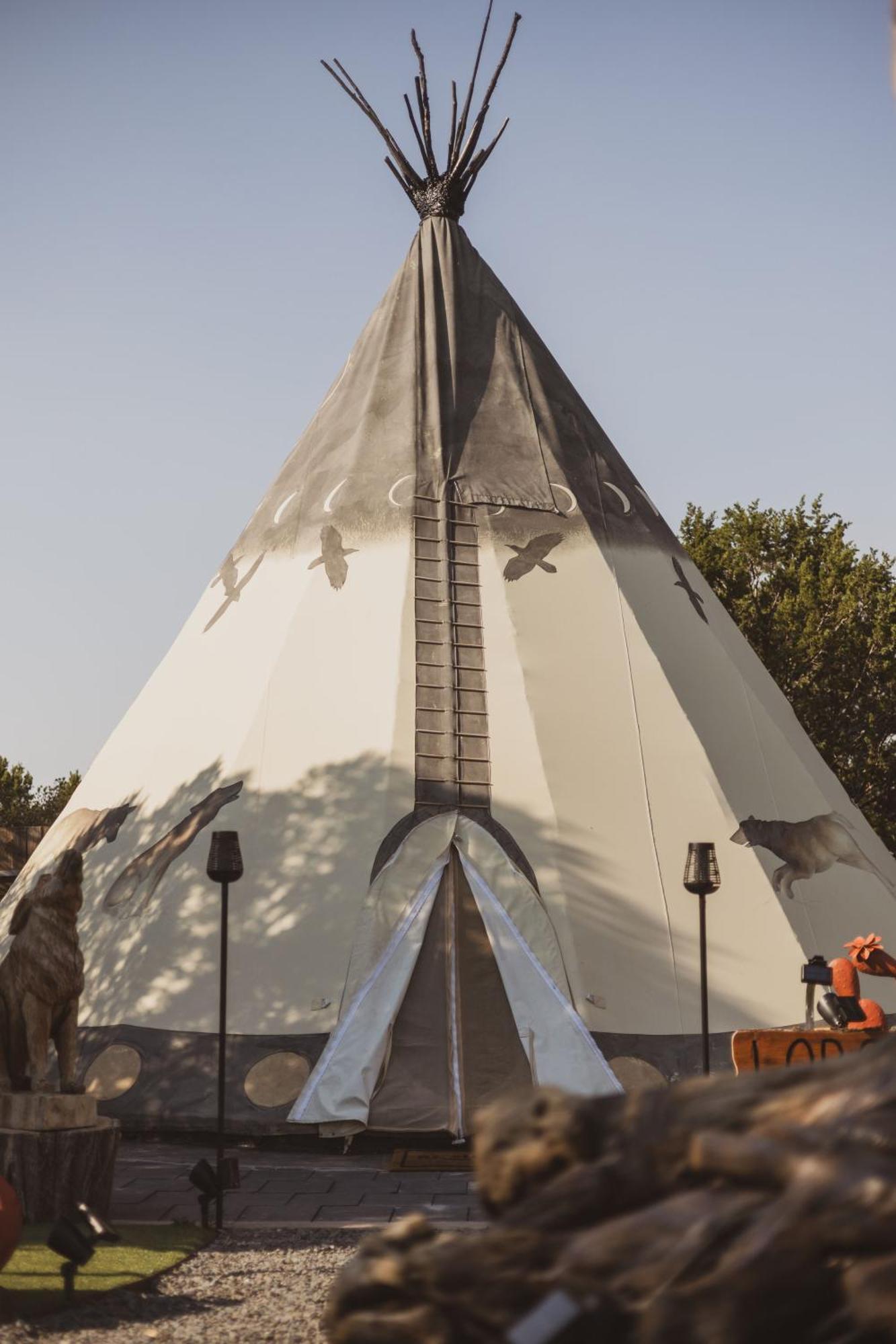 Tente de luxe Lobo Tipi At El Mistico Ranch