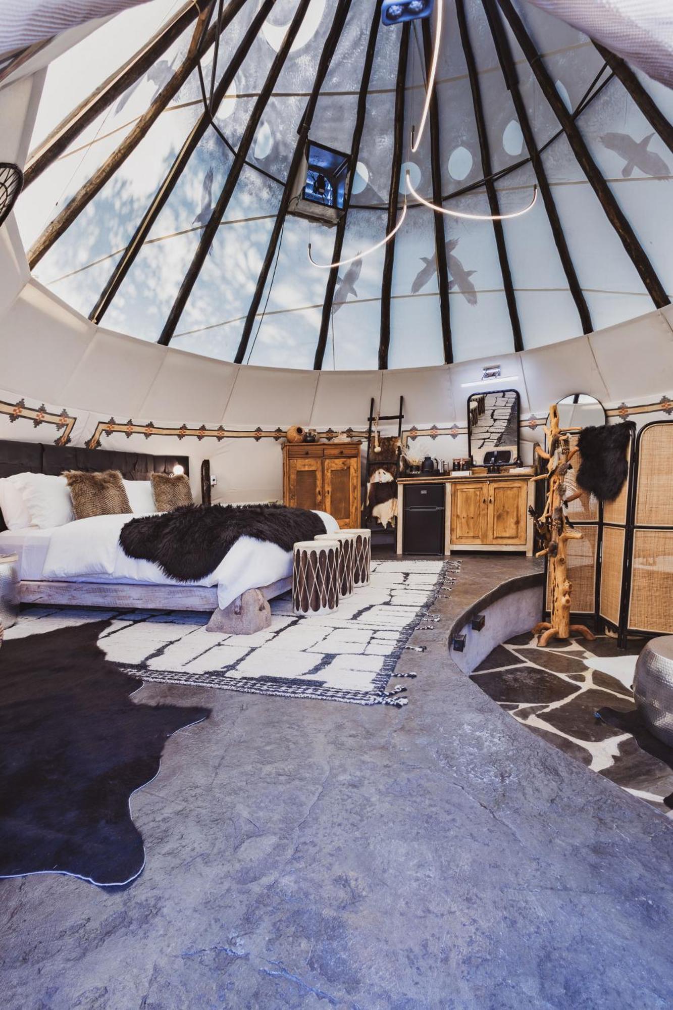Lobo Tipi At El Mistico Ranch Nogal