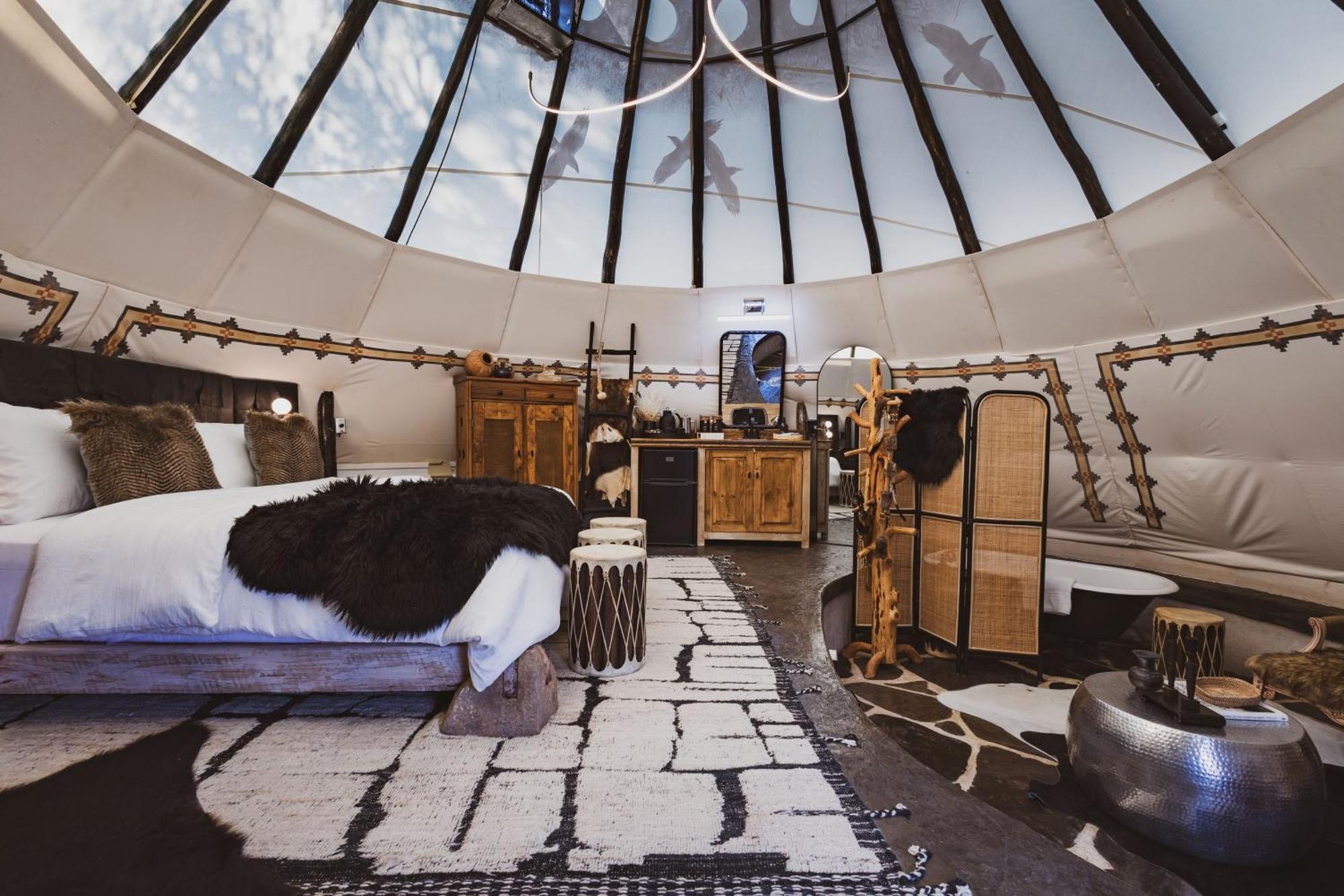 Lobo Tipi At El Mistico Ranch Campismo de Luxo *
